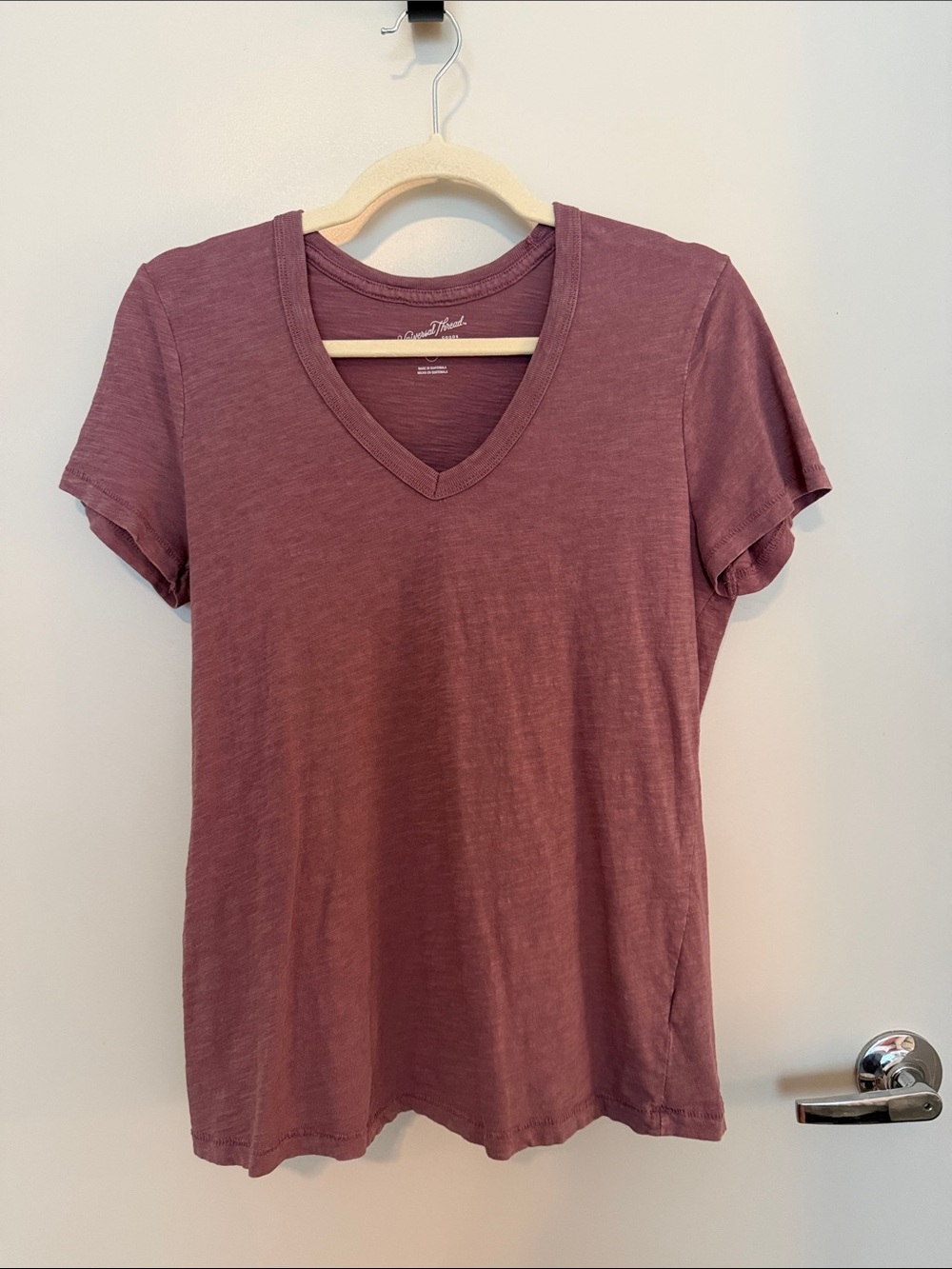 100% Cotton Universal Thread V-Neck Tee in Mauve - Picture 1 of 5